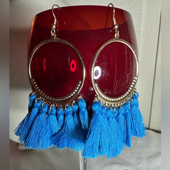 Two pair of goldtone and blue fringe earrings - Picture 3 of 6